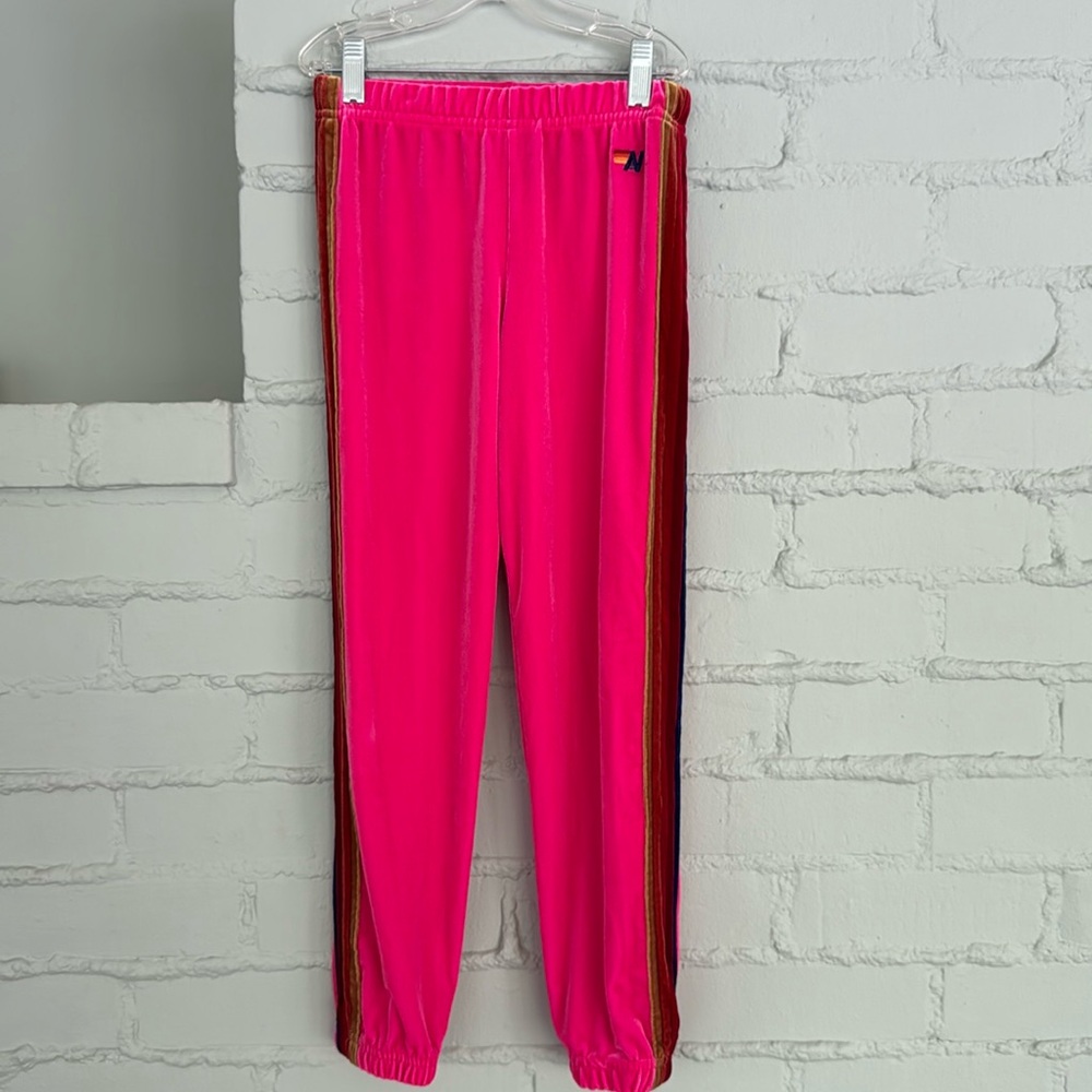 NWOT Aviator Nation Kids Sweatpants 
Size 12
Hot pink velvet